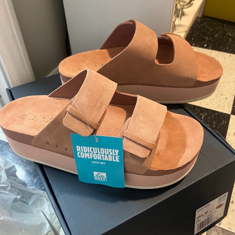 Reef Tan Leather Sandals